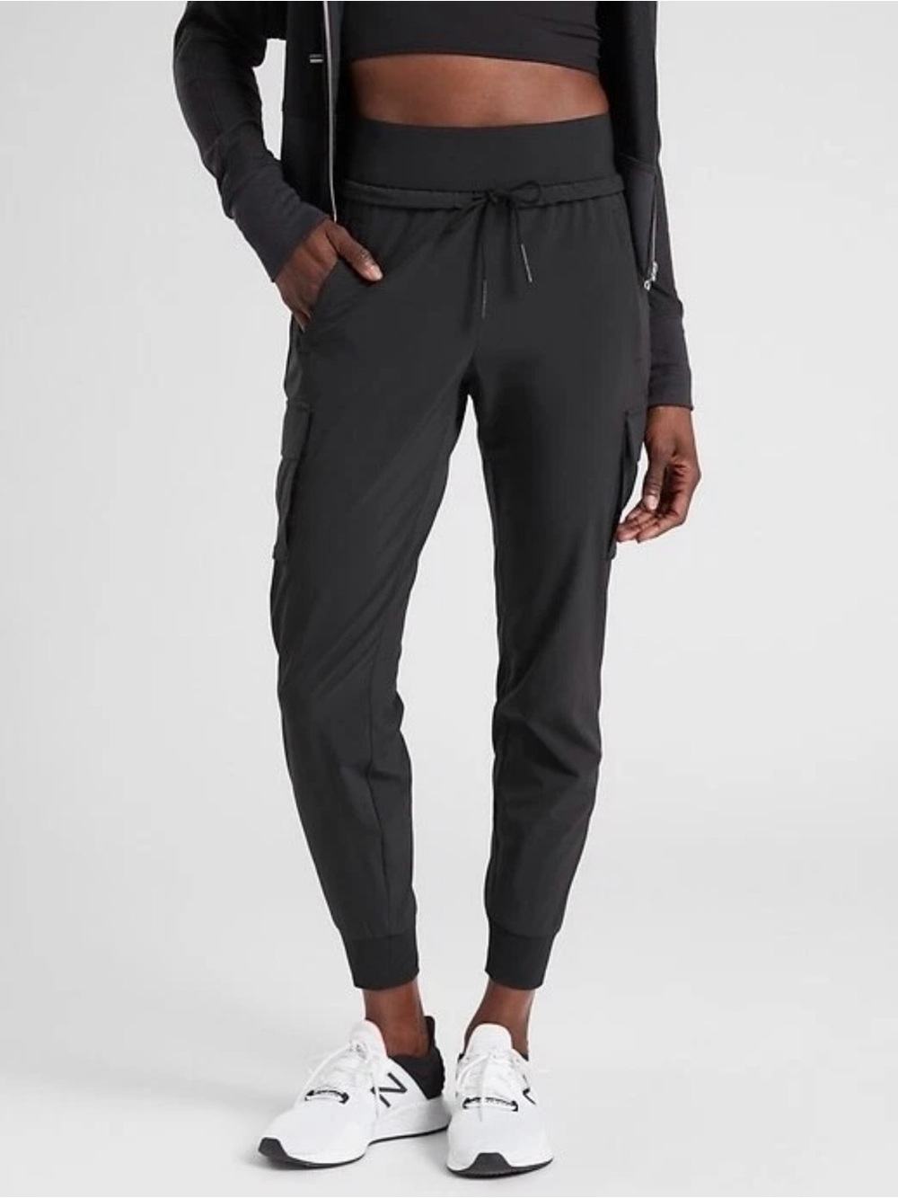 Athleta Sutton Jogger Cargo Pants Black Size 0 Casual Lightweight Athleisure